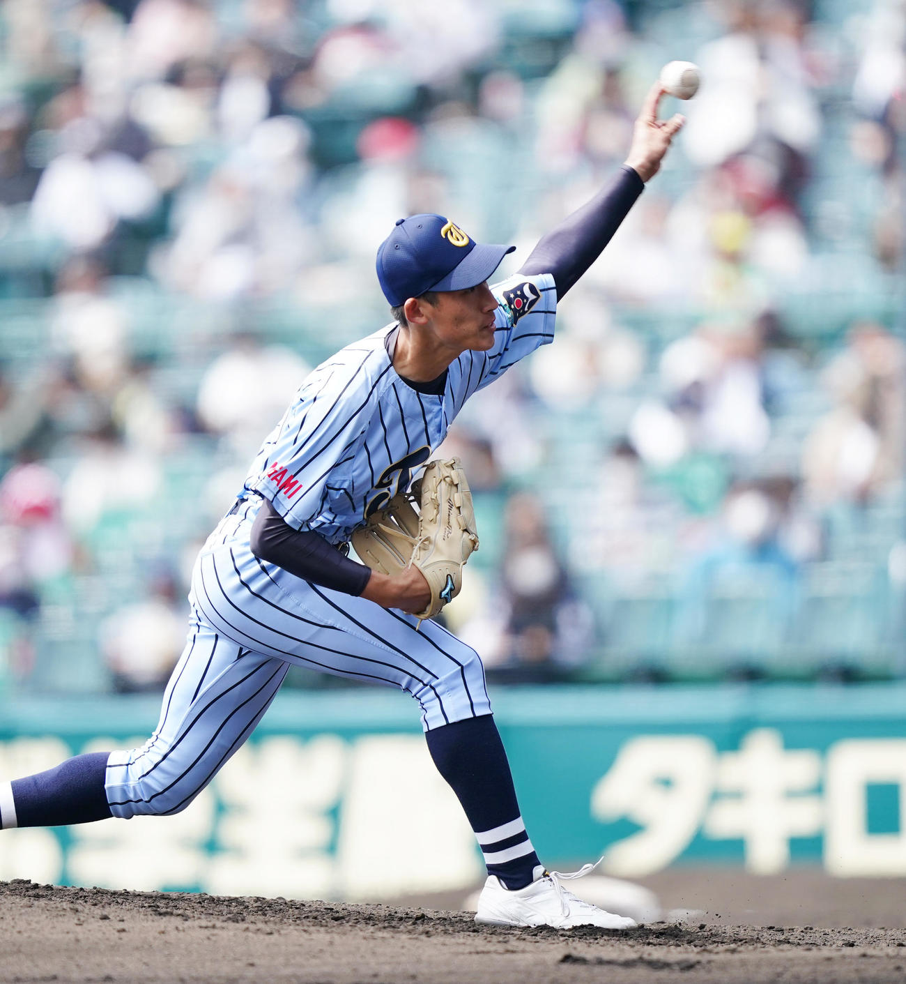 東海大相模先発の石田（撮影・菅敏）