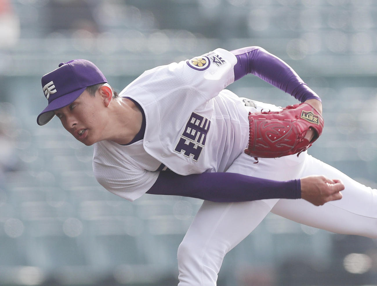 仙台育英対天理　天理先発の達（撮影・前田充）
