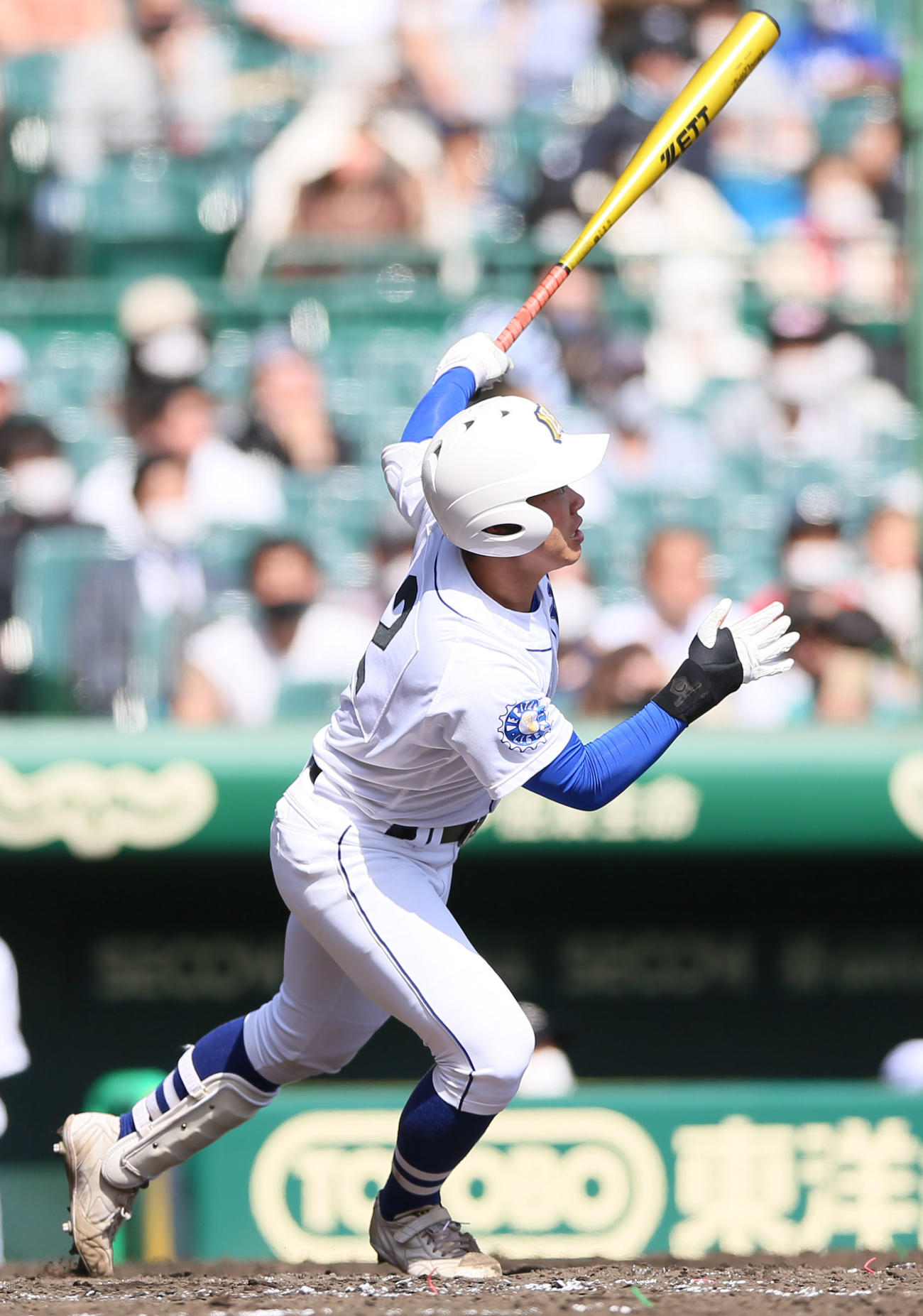 明豊対中京大中京　4回表明豊2死一、三塁、簑原は中越え2点適時二塁打を放つ（撮影・上山淳一）