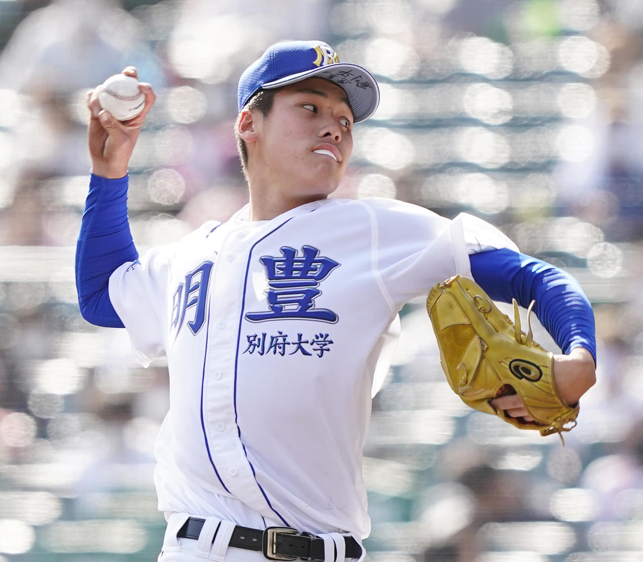 明豊対中京大中京　6回から2番手で登板した明豊・京本（撮影・菅敏）
