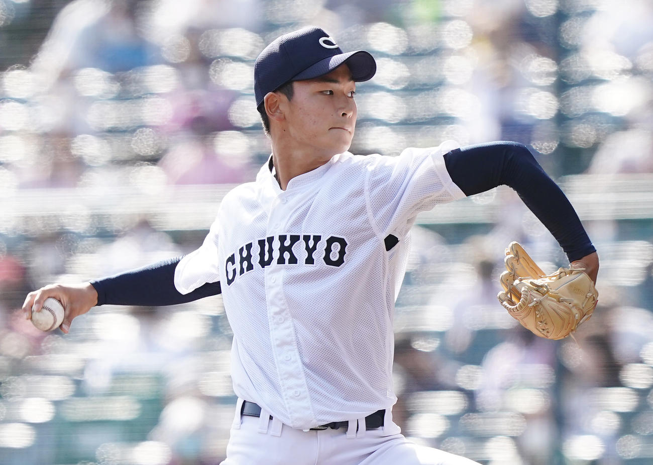 明豊対中京大中京　7回に3番手として登板した中京大中京・大江（撮影・菅敏）