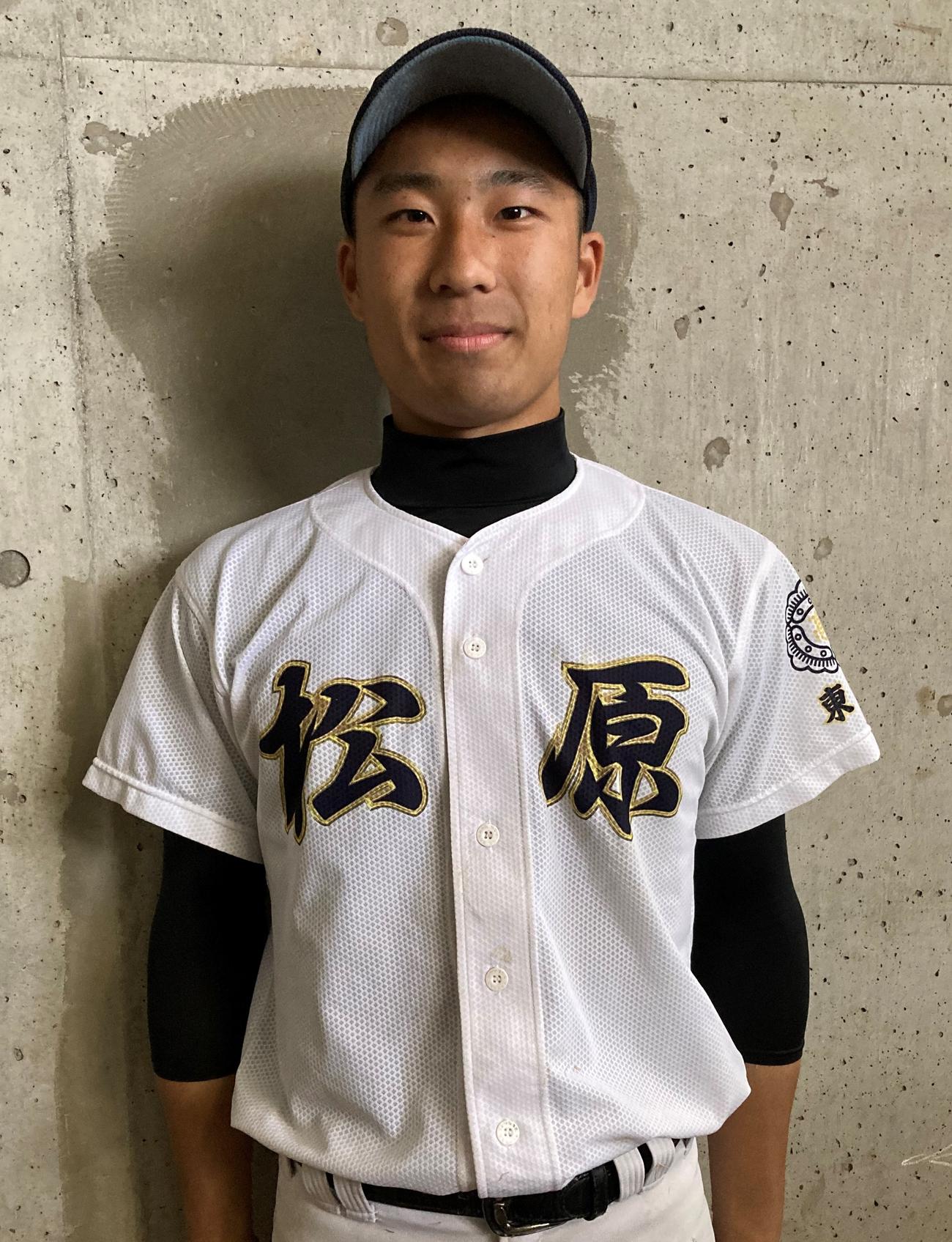 松原対日大三　初戦で大敗も、夏へ向け気持ちを切り替える松原・槻田（撮影・古川真弥）