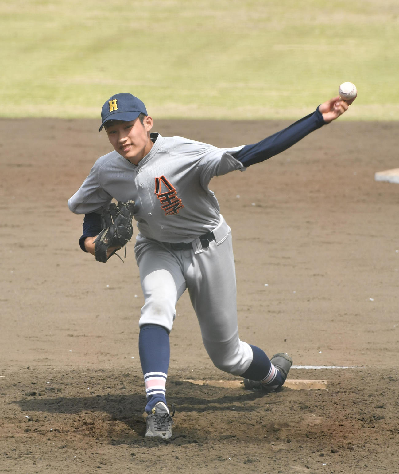 小平西対八王子学園八王子　7回から登板した八王子学園八王子・羽田は3者三振に仕留める（撮影・柴田隆二）