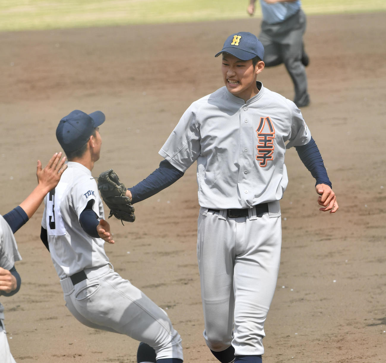 小平西対八王子学園八王子　7回から登板した八王子学園八王子・羽田は3者三振に仕留める（撮影・柴田隆二）