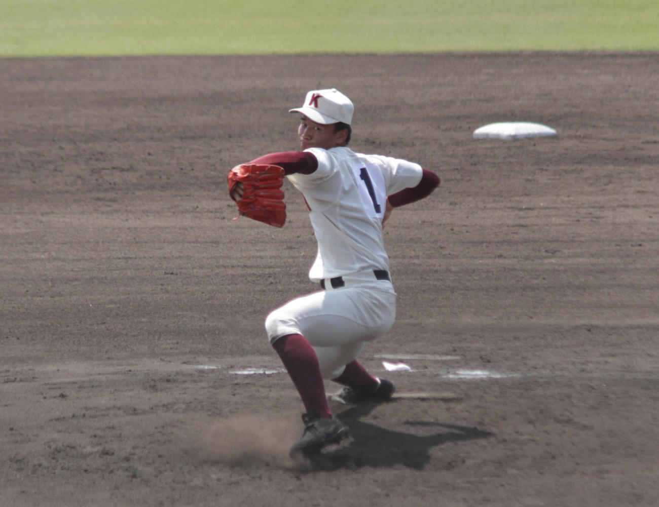 春季四国大会初戦の鳴門戦で高知のエース森木大智投手が5回から登板して力投