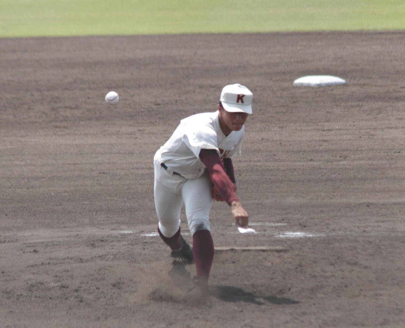 春季四国大会初戦の鳴門戦で高知のエース森木大智投手が5回から登板して力投