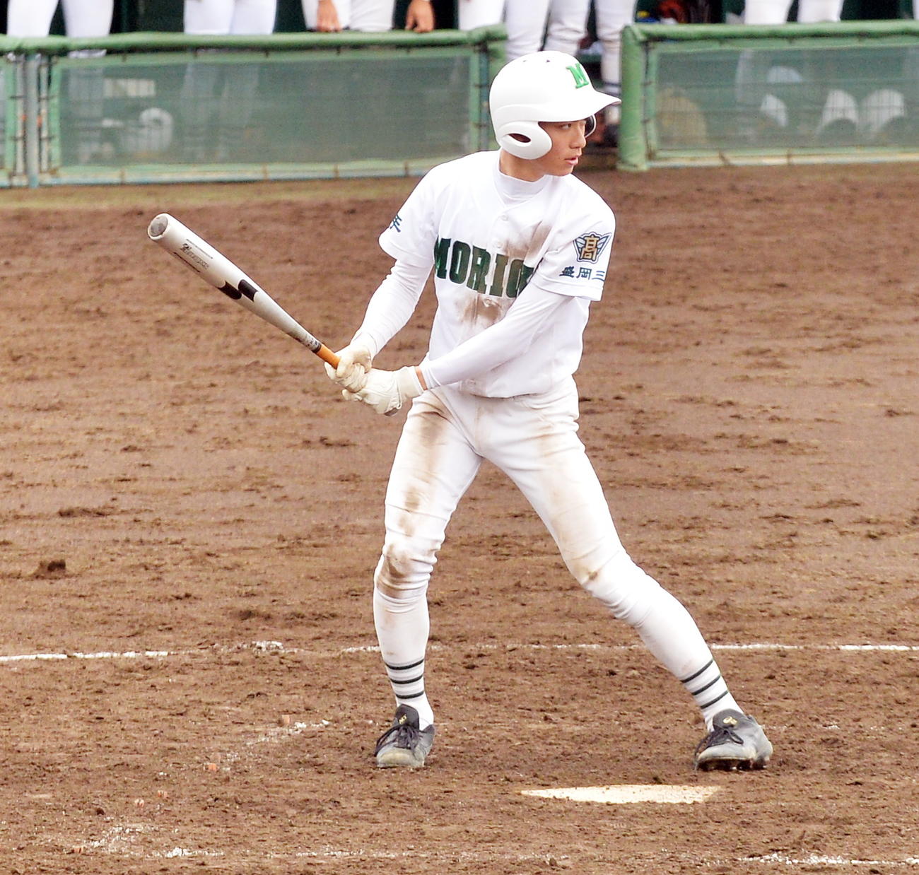 盛岡一対盛岡三　バットを低く構える盛岡三・斉藤千（撮影・佐藤究）