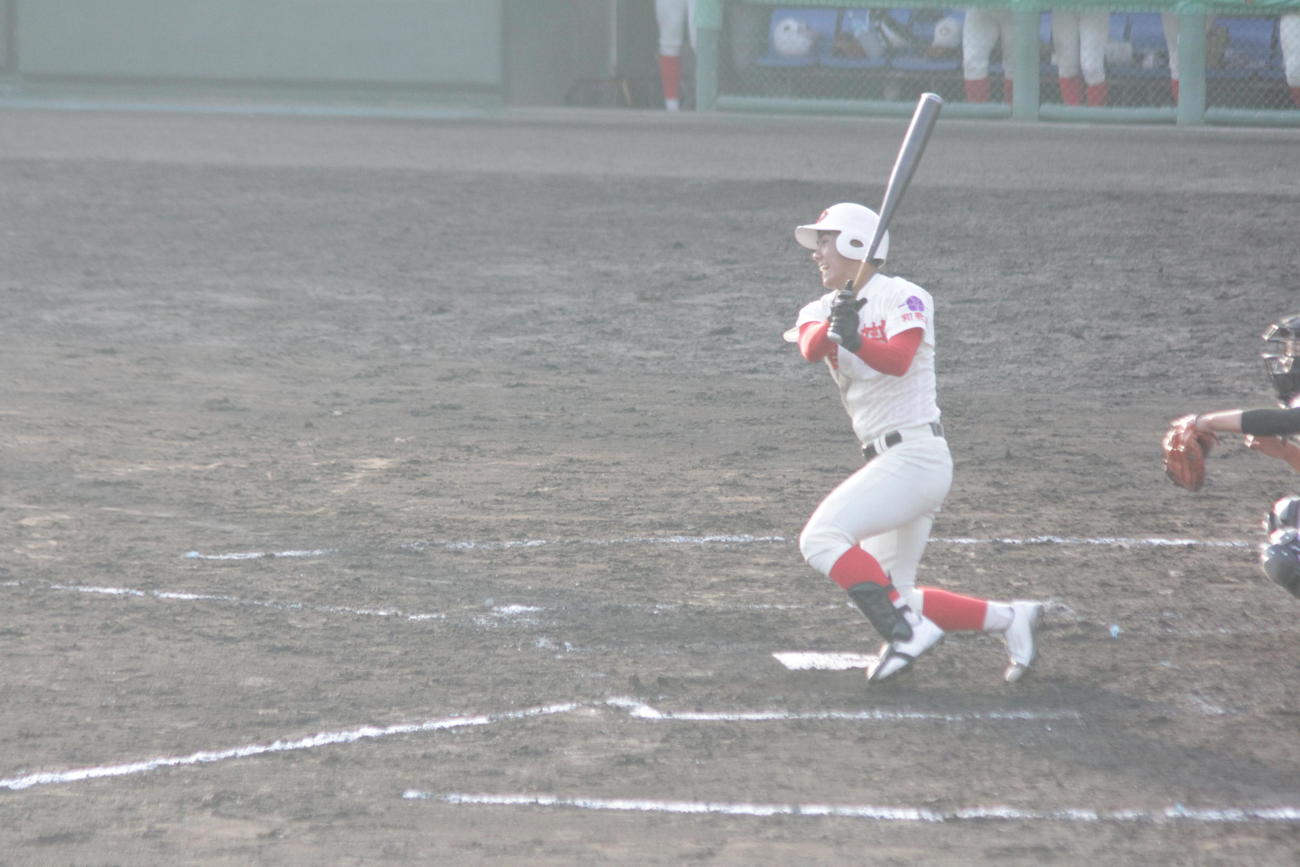 智弁和歌山・高嶋仁名誉監督の孫、高嶋は左前に貴重な2点適時打で貢献した