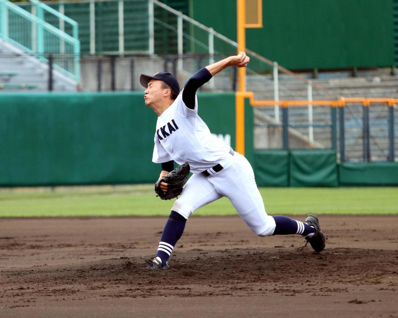 北海対札幌南　9回14奪三振完封で勝利に導いた北海エース木村（撮影・永野高輔）