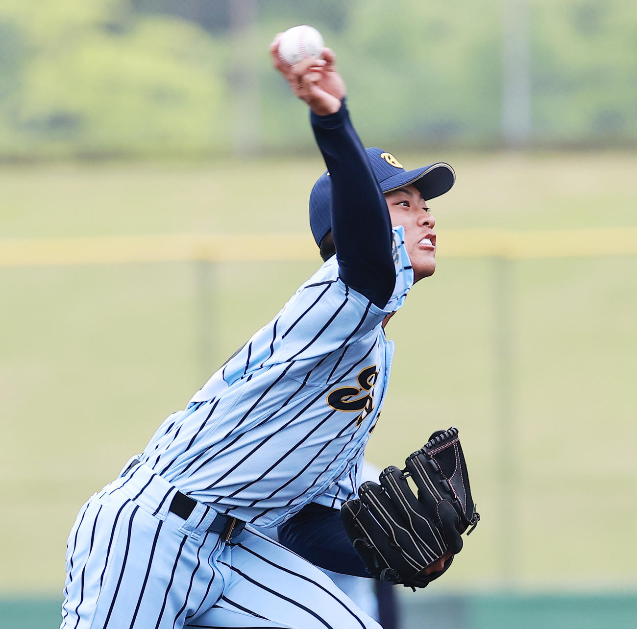 春季関東高校野球大会　花咲徳栄対東海大甲府　力投する東海大甲府先発の赤井（撮影・野上伸悟）