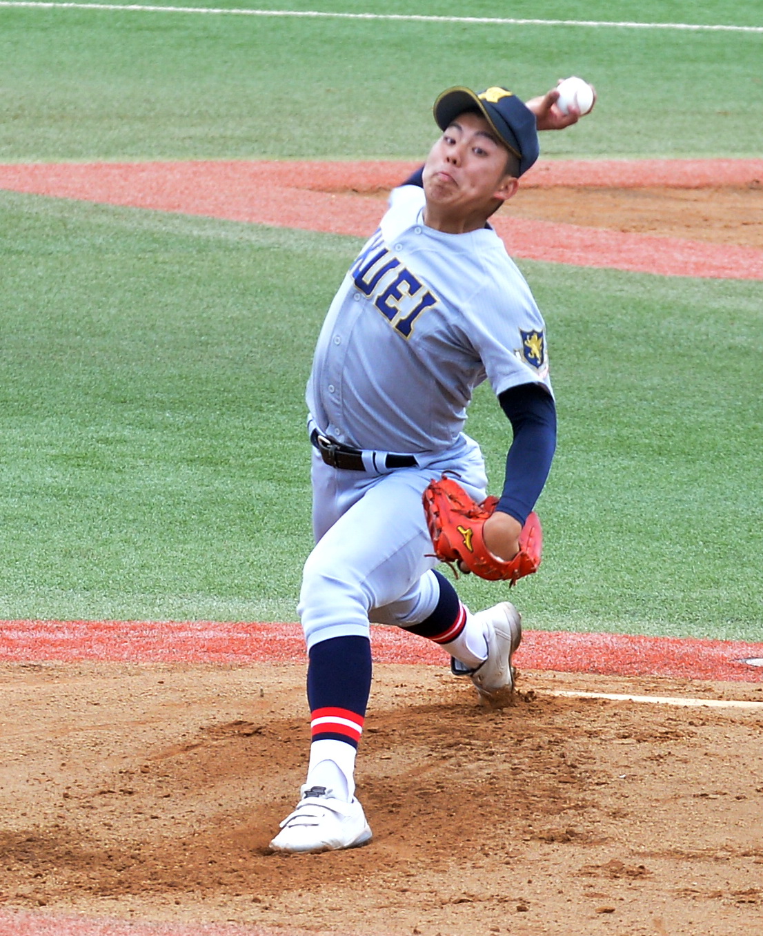 先発し5回を無失点に抑えた仙台育英・吉野