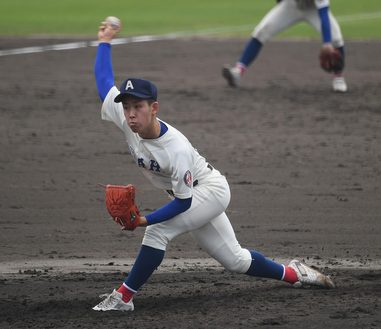 綾羽対大阪桐蔭　綾羽2番手投手の野村（撮影・滝沢美穂子）