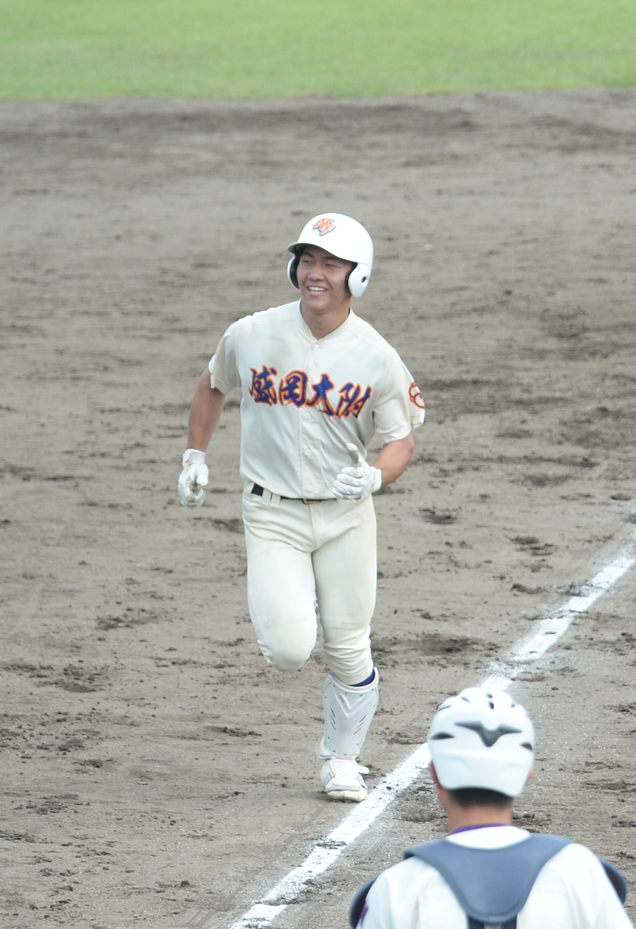 1回、2ランを放った盛岡大付・新井