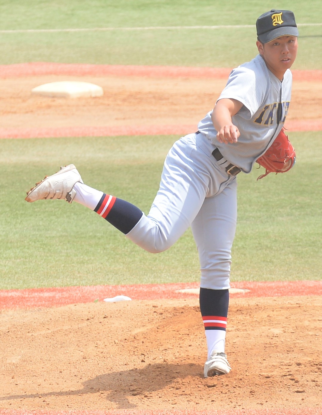 仙台育英対仙台一　先発した仙台育英・吉野（撮影・佐藤究）