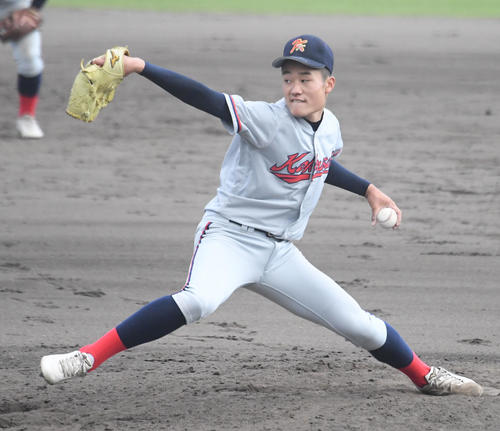 京都国際対智弁学園 京都国際2番手投手・森下(撮影・滝沢美穂子)