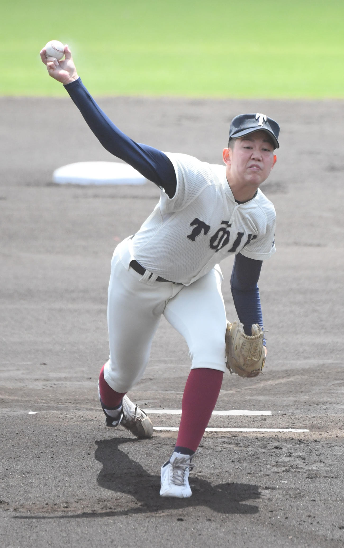智弁学園対大阪桐蔭　大阪桐蔭先発・川原（撮影・滝沢美穂子）