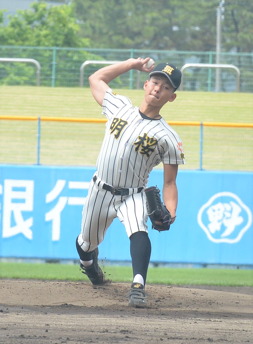 秋田南対ノースアジア大明桜　先発した明桜・石田一（撮影・佐藤究）