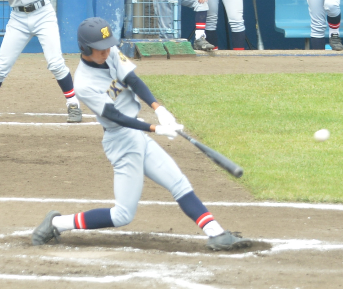 2安打2打点と活躍した仙台育英・柴崎