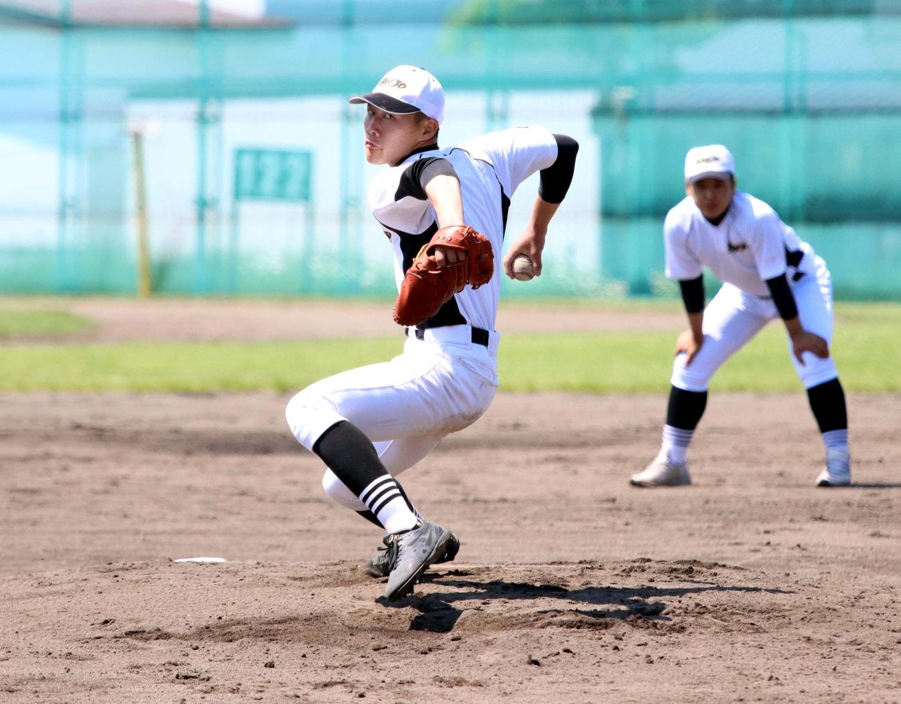 昨夏北大会8強を経験している帯広三条エース田辺（撮影・永野高輔）
