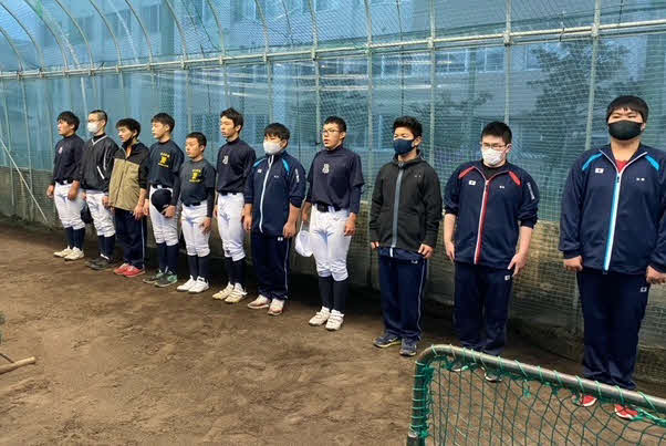 11人で2年ぶりの夏に挑む富良野緑峰ナイン（富良野緑峰高提供）