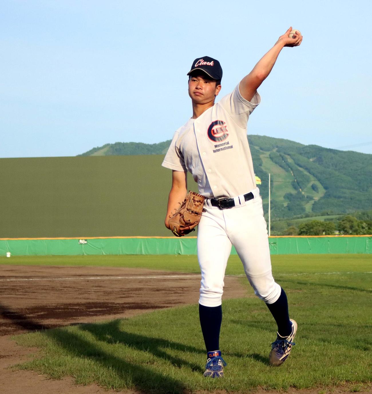 クラーク投手陣の柱となる菊池（撮影・永野高輔）