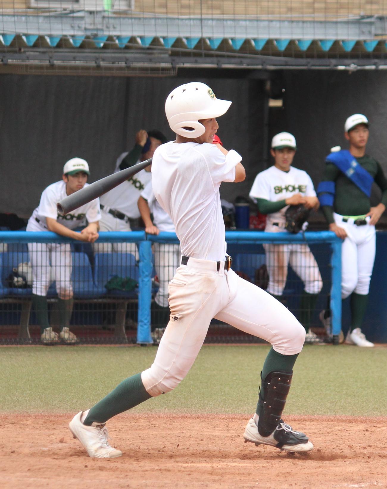 練習試合2試合で8打数4安打を放った昌平・吉野外野手（撮影・保坂恭子）