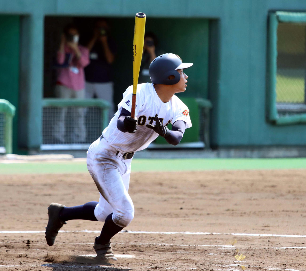 4回表札幌大谷2死満塁、天野が満塁弾を放つ（撮影・永野高輔）