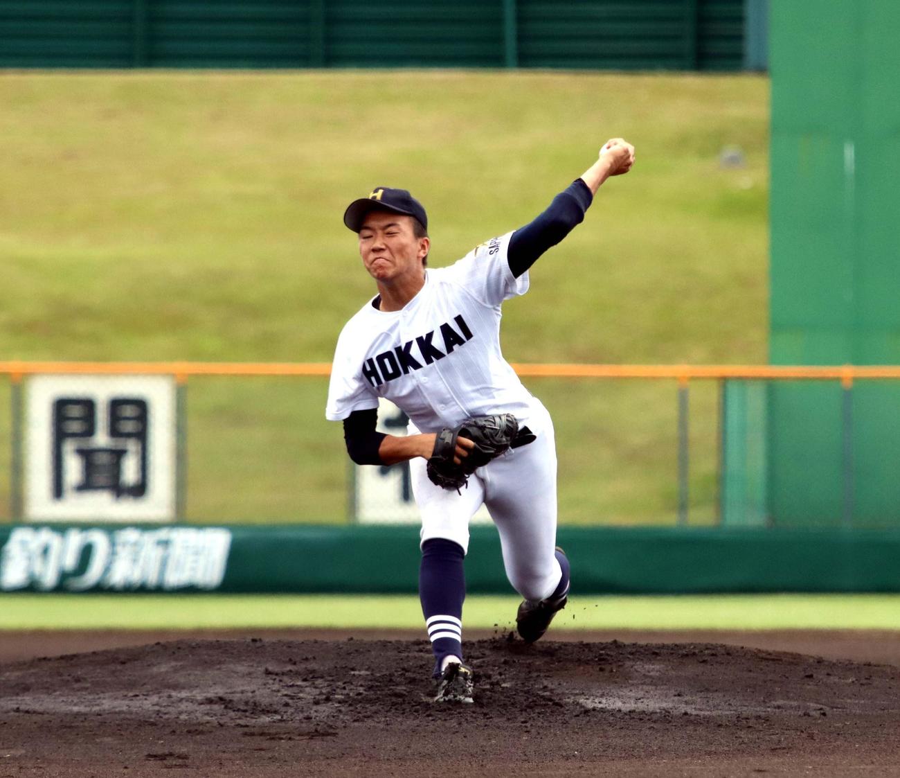 北海対札幌平岡　先発し5回2安打8奪三振無失点の北海・木村（撮影・永野高輔）