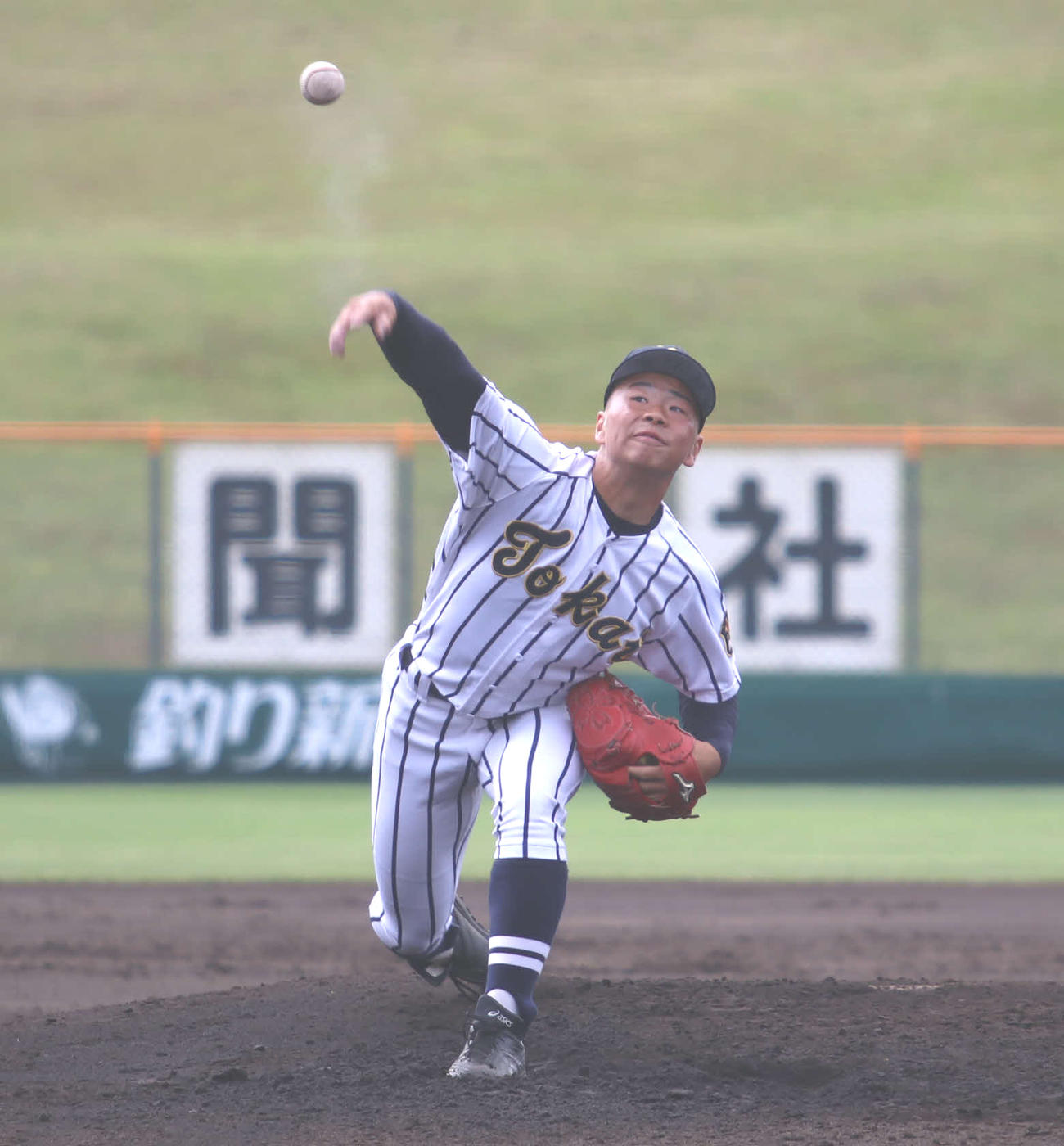 東海大札幌対札幌開成中教校　リリーフで好投した東海大札幌・実川投手（撮影・山崎純一）