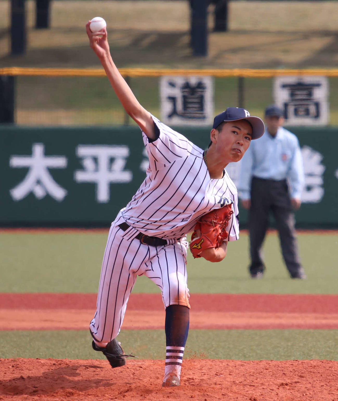 別海対釧路江南　完投でチームを北北海道大会に導いた別海の鎌田（撮影・山崎純一）