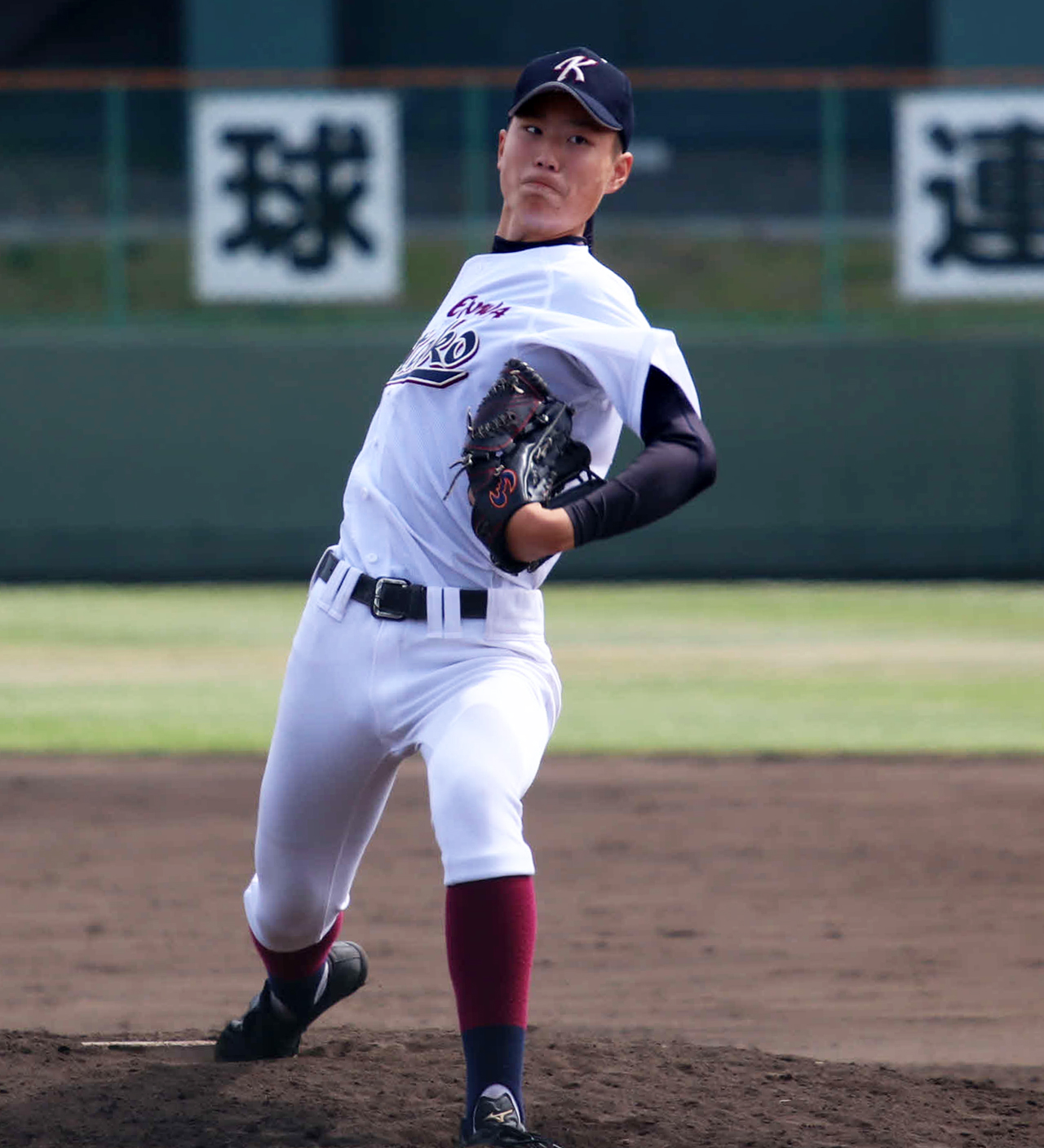 1失点完投で勝利に貢献した恵庭北の佐々木（撮影・山崎純一）