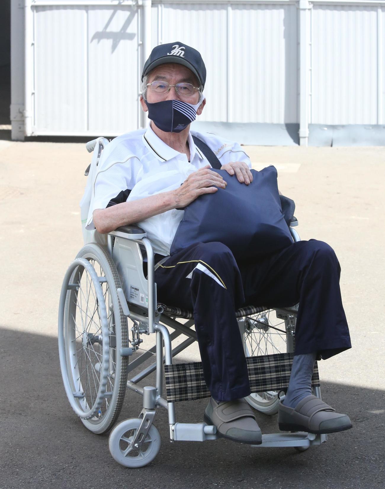 錦江湾対鹿児島南　車いすで観戦に訪れた橋口正廣さん（撮影・菊川光一）