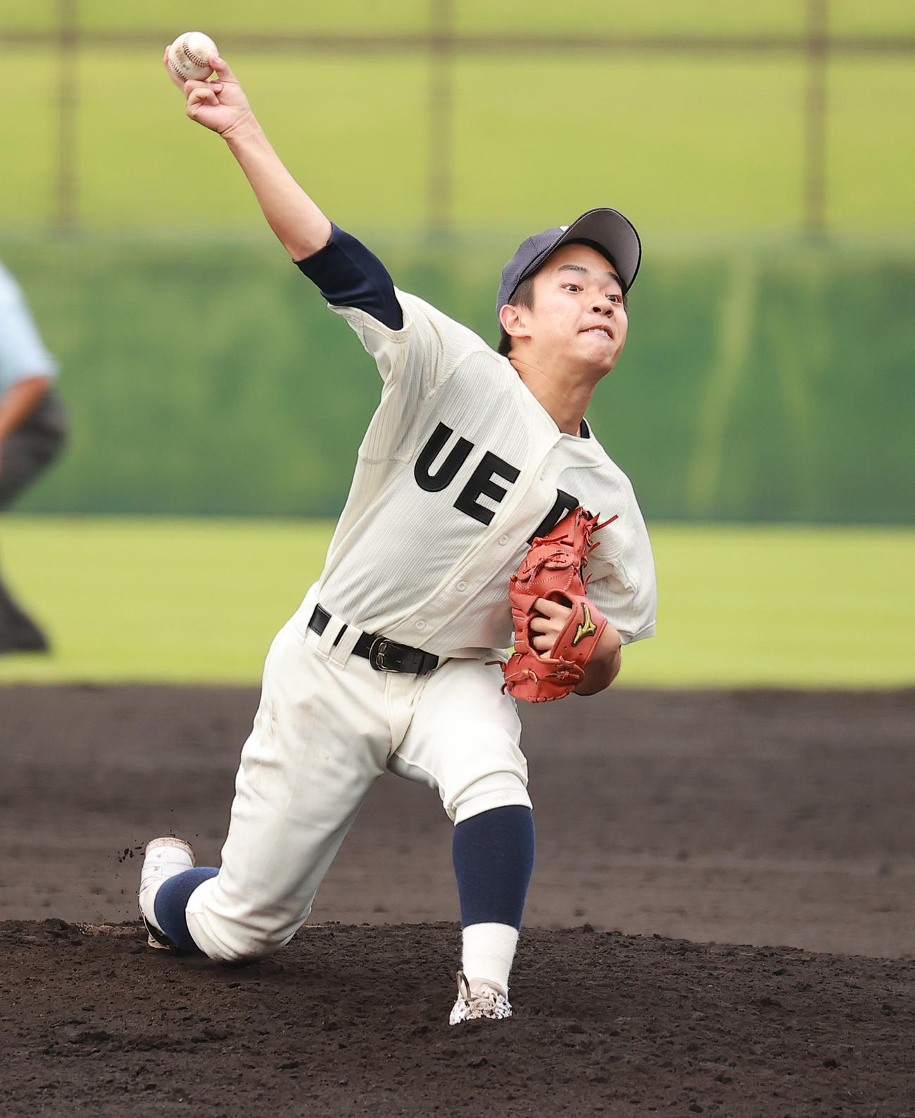 上田対上田染谷丘　力投する上田先発の奥村（撮影・野上伸悟）