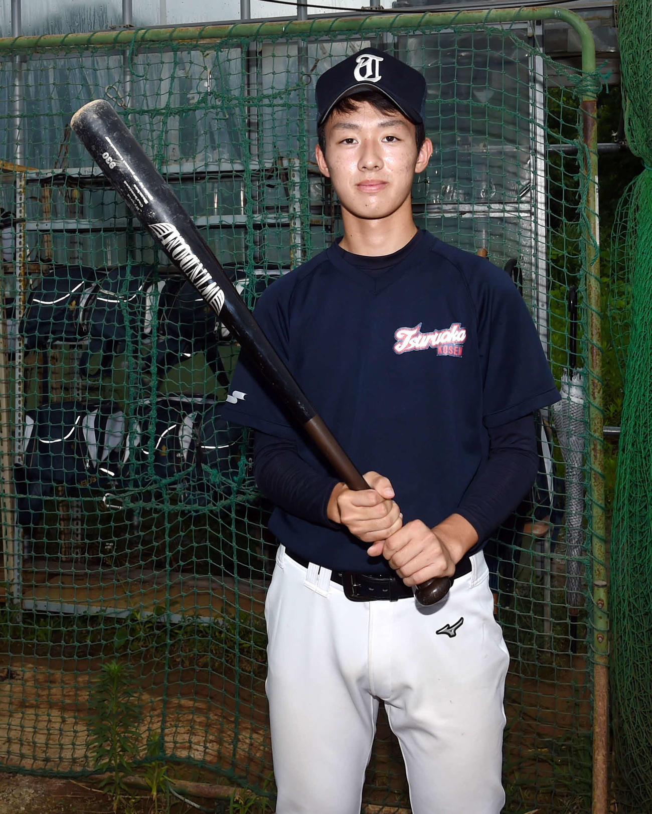 エースで4番の鶴岡高専・荒井主将