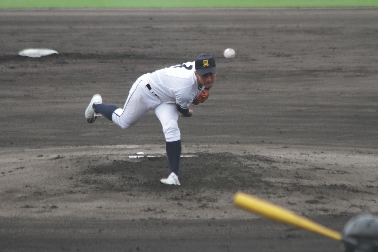 プロ注目の池田・篠原颯斗投手は徳島大会開幕戦の阿南高専戦に先発し、スカウトの前で力投した