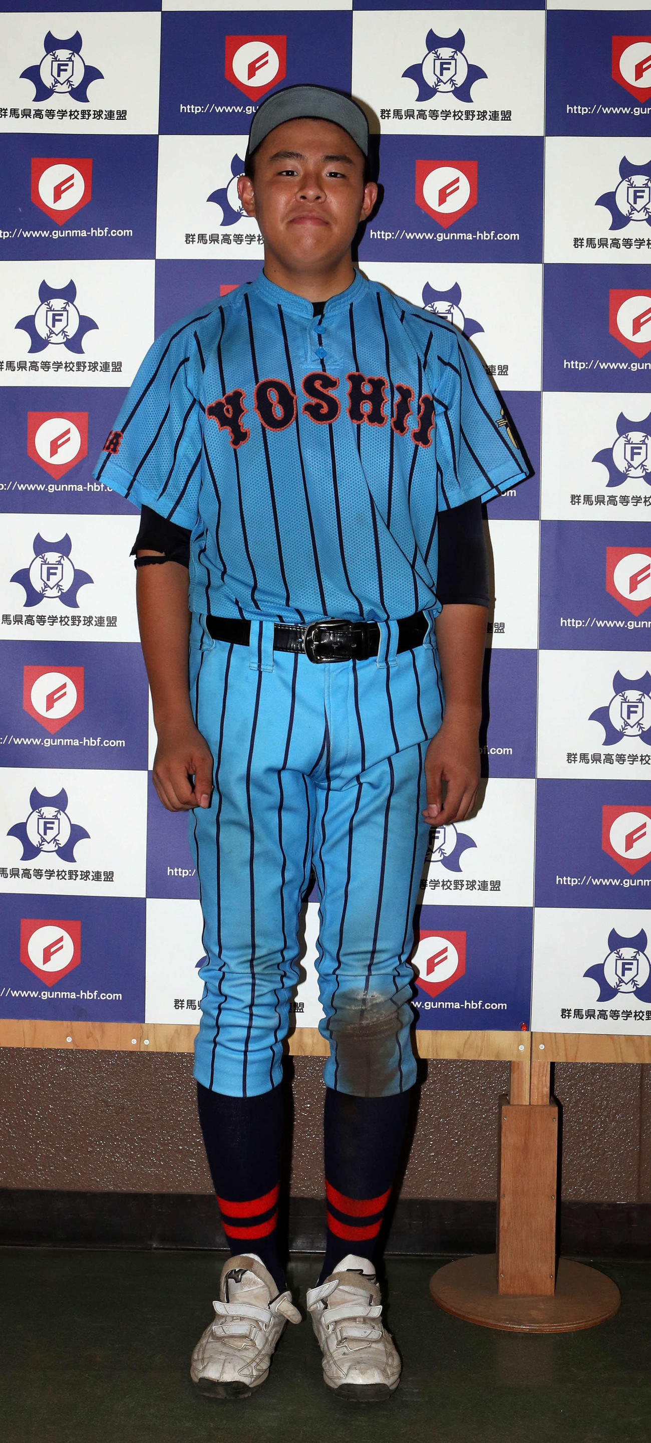 吉井対勢多農林　笑顔で取材に応じる吉井・大竹左翼手（撮影・関根直人）