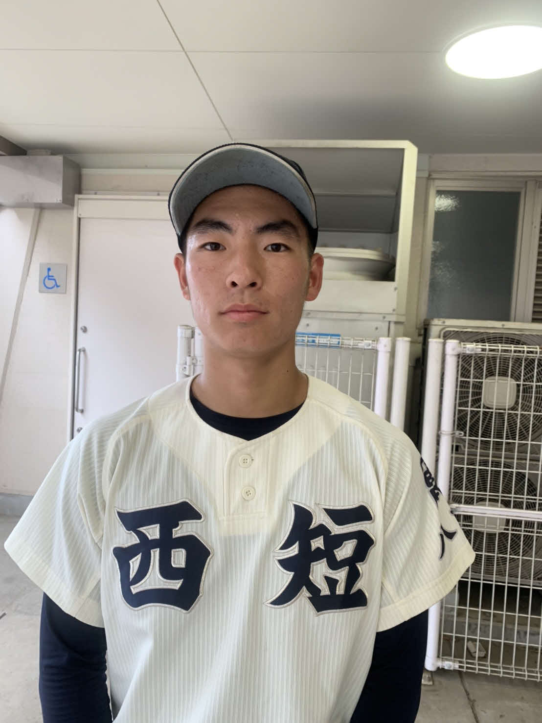 西日本短大付対八女農　先発で3回無失点と好投した西日本短大付・大嶋（撮影・只松憲）
