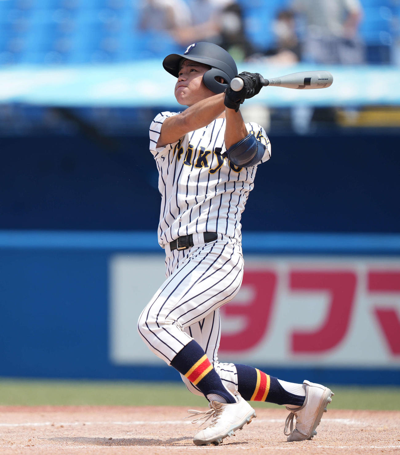 淑徳巣鴨対帝京　5回裏帝京1死三塁、左越え2点本塁打を放つ武藤（撮影・鈴木みどり）