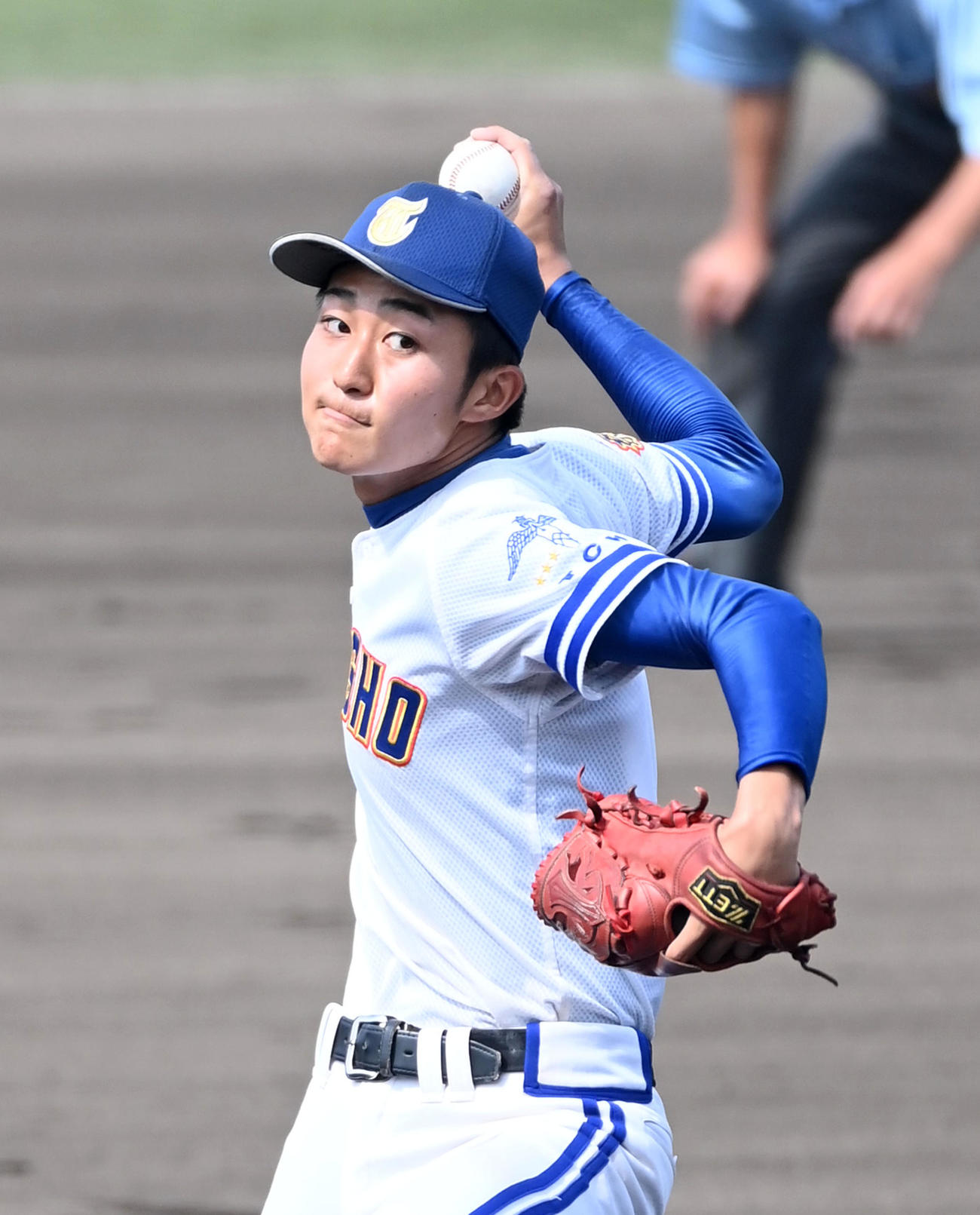 高田商対高田　高田商先発の安井（撮影・前岡正明）