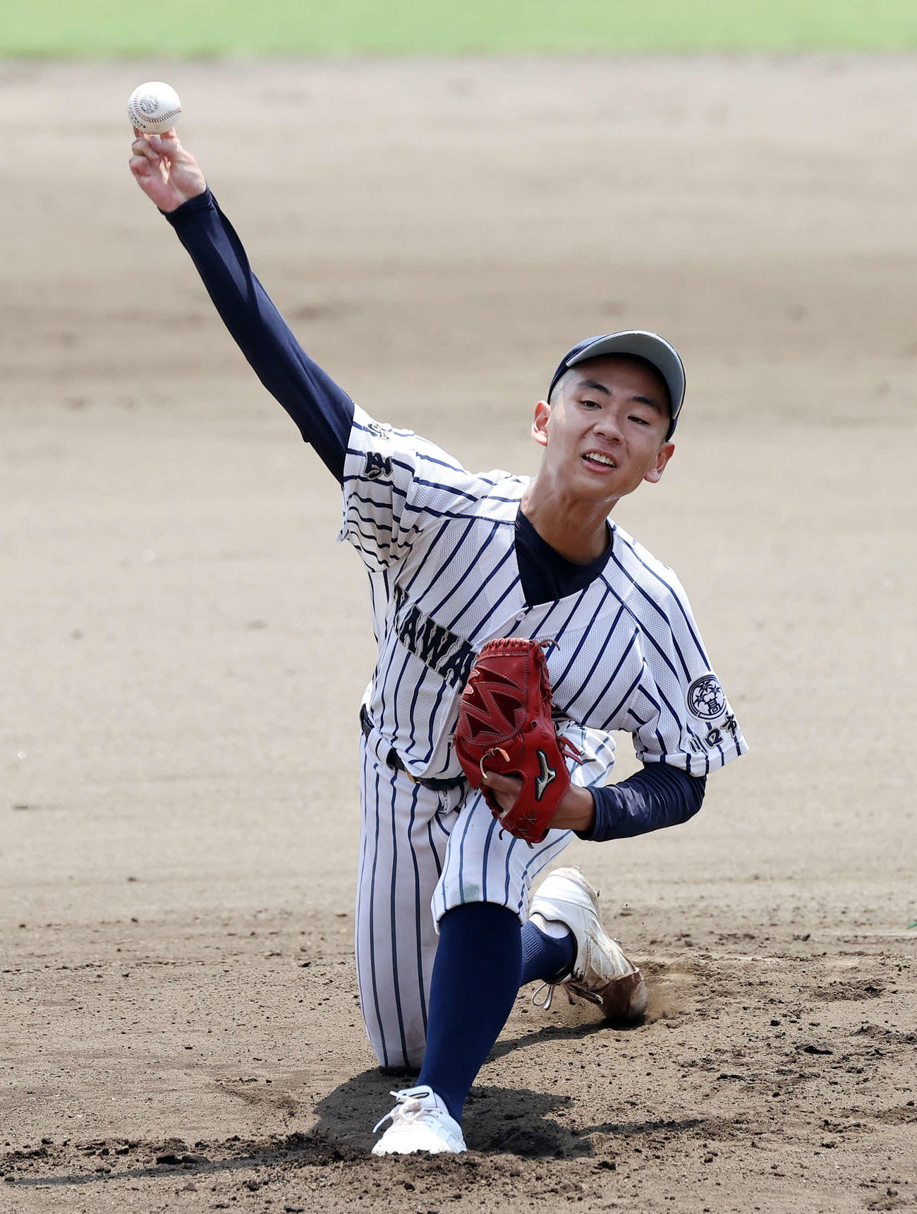 先発し力投する川口市立・原口（撮影・鈴木正人）