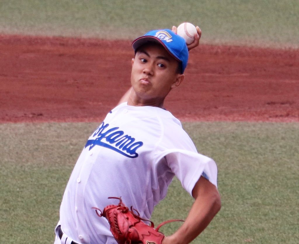6安打完封勝利を挙げた青山学院・中山脩（撮影・古川真弥）