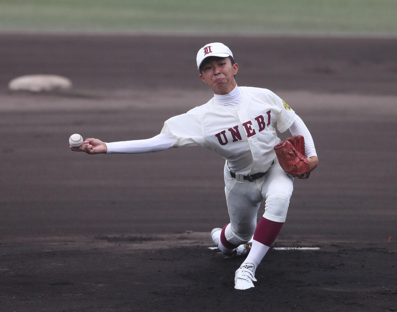 高取国際対畝傍　高取国際戦に先発する畝傍・浜崎恵太郎（撮影・白石智彦）