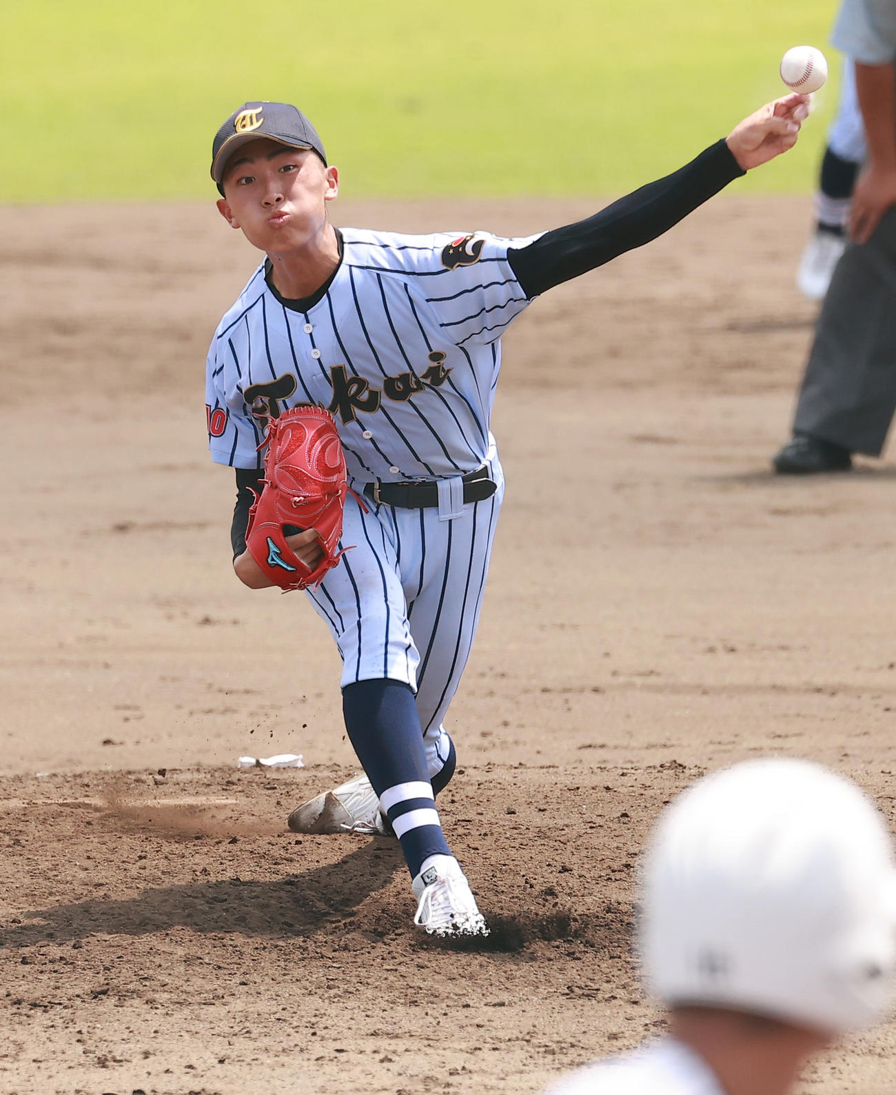 国士舘対東海大菅生　力投する東海大菅生先発の本田（撮影・野上伸悟）