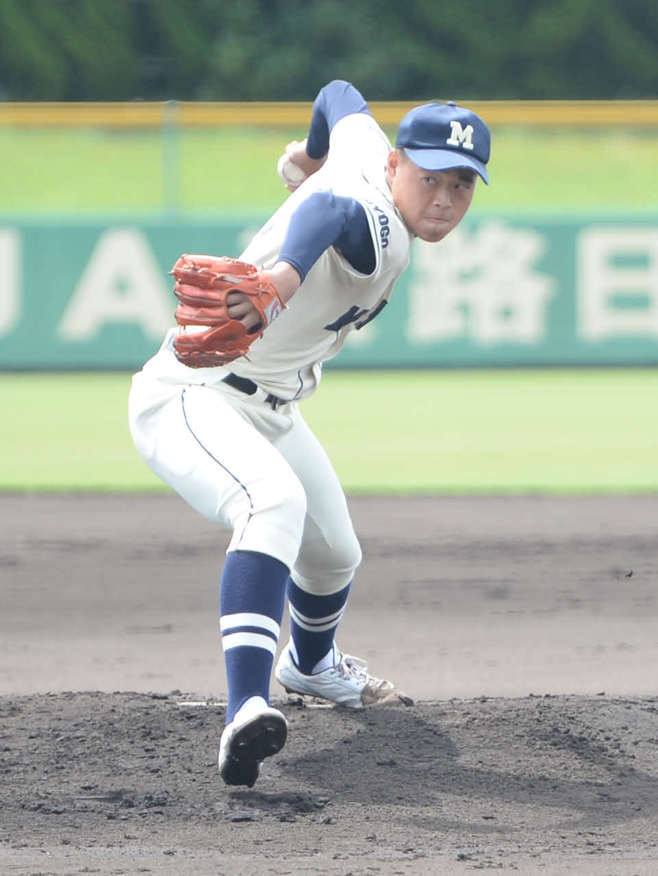淡路三原対津名　延長10回を投げきり完投勝利を上げた樫本旺亮投手