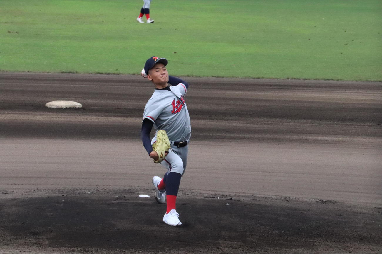 京都翔英戦で完封勝利を納めた京都国際・森下瑠大投手（2年）（撮影・関野真佑）