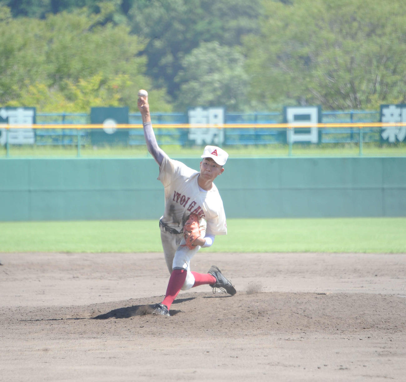 三条商対糸魚川　糸魚川のエース丸山は8安打3失点で公式戦初完投勝利