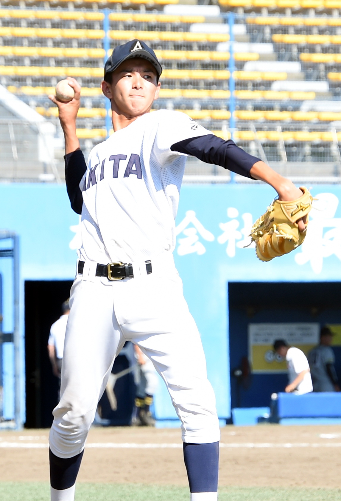 湯沢翔北対秋田　試合後にキャッチボールをする秋田・石井（撮影・山田愛斗）