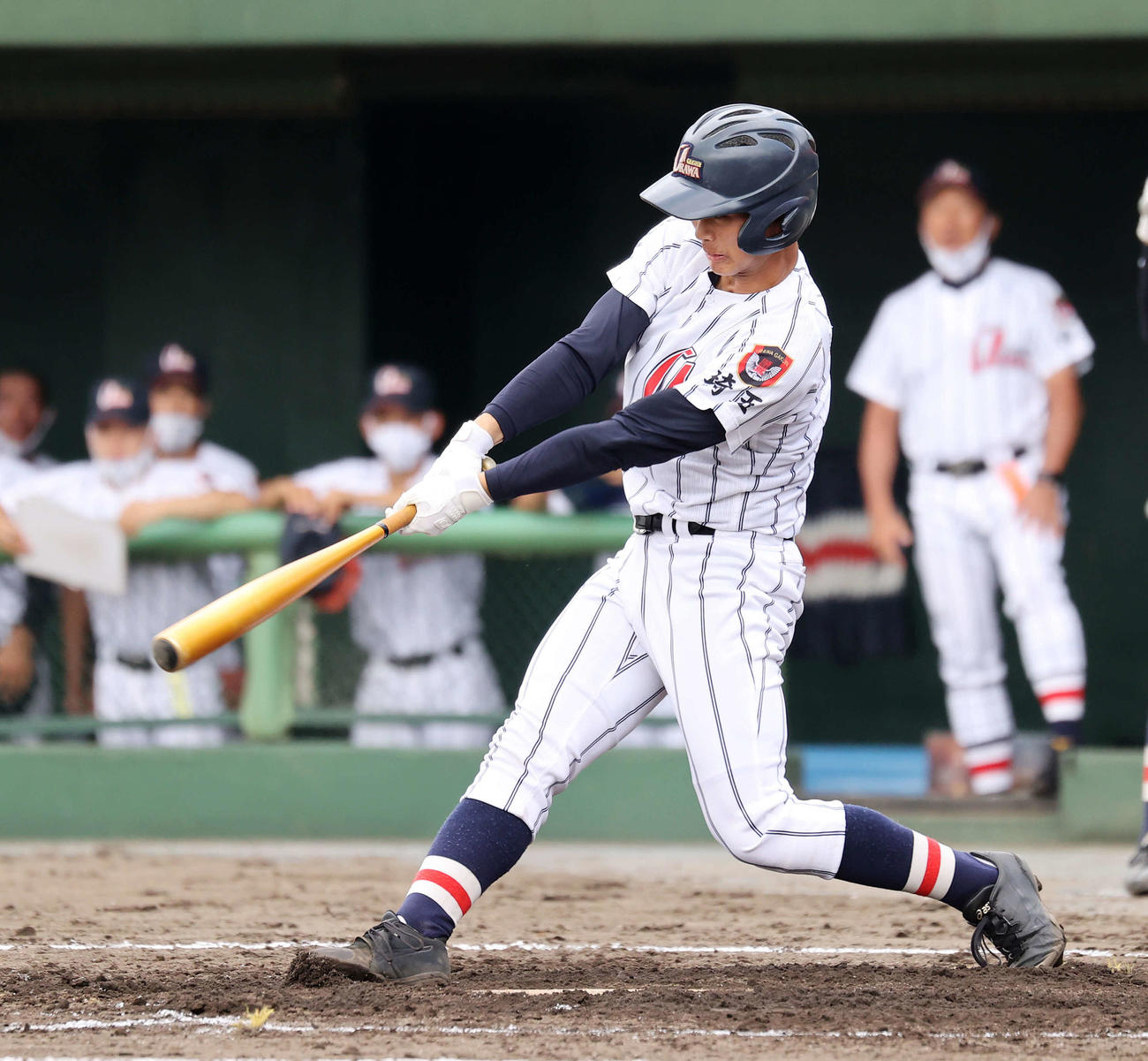 越谷南対浦和学院　2回裏浦和学院2死一、二塁、吉田匠は右越え適時二塁打を放つ（撮影・鈴木正人）