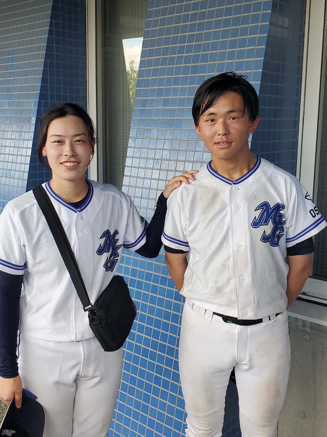箕面自由学園を率いる山田幸恵監督は甚田蒼人主将をねぎらった