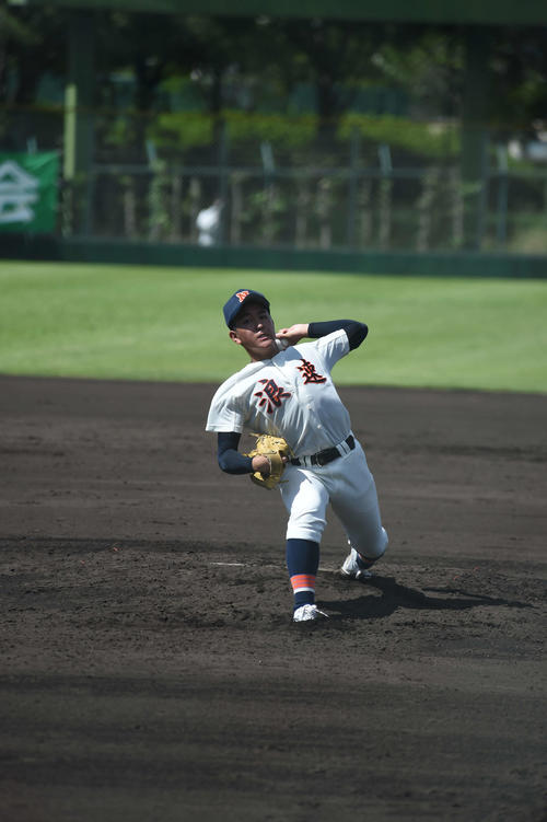 野球頑張って！　どれでも5000円　早い者勝ち 元阪神の遠山昭治監督率いる浪速が13安打14得点5回コールド勝ち／大阪